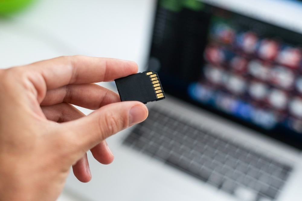 Arhiviranje e-mailova na laptopu
