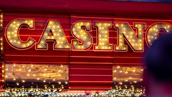 Casino Zagreb: natpis na ulazu u neodređeni casino